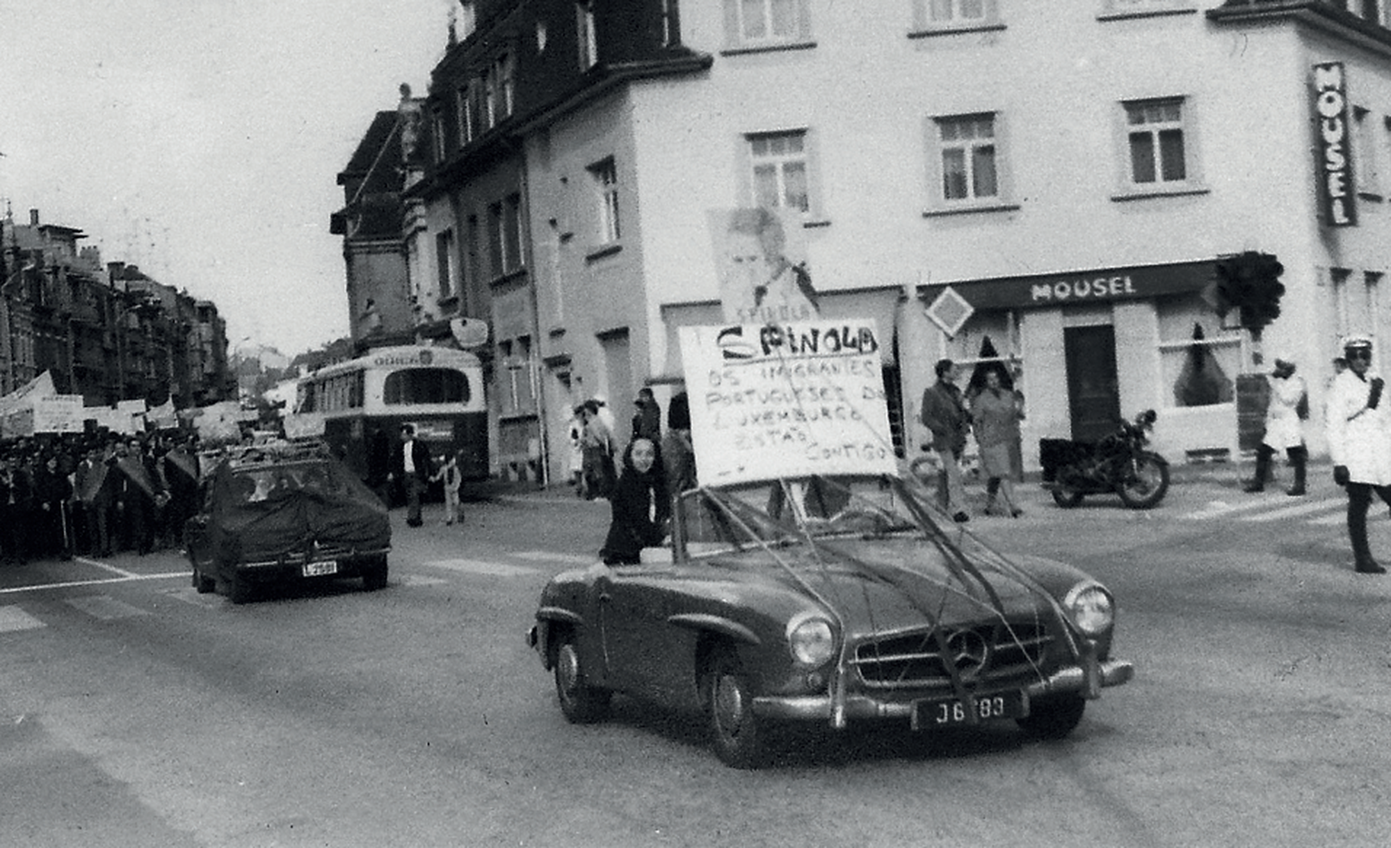 Die Kreuzung der Avenue Guillaume mit der Avenue du Dix Septembre in der Stadt Luxemburg auf einem undatierten Archivfoto.